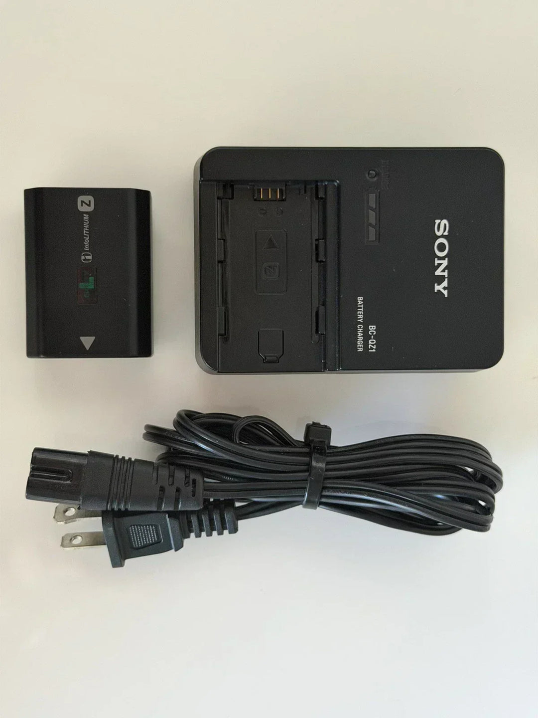 Sony Alpha FX3 (ILME-FX3) Full-Frame Cinema Camera w/ XLR Handle (USA Model)