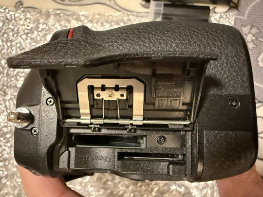 Nikon Z8 Full-frame 8K 45.7MP Mirrorless Hybrid Camera
