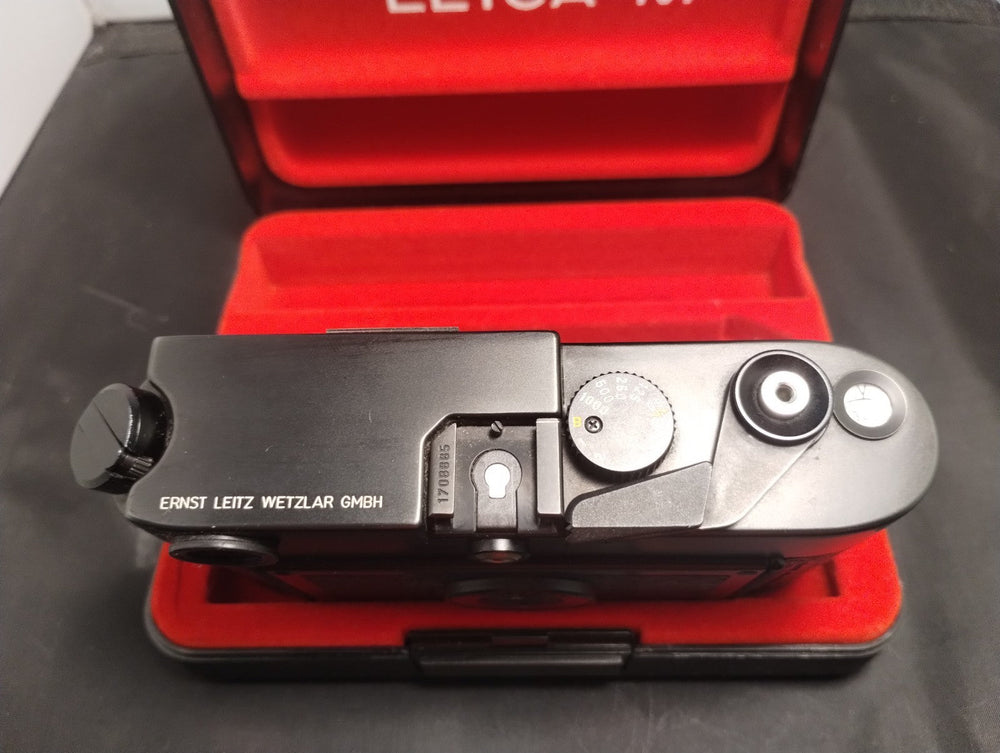 Leica M6 Black non-TTL Rangefinder Film Camera Body w/strap &amp; original box