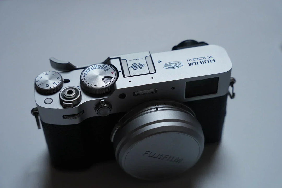 Fujifilm X100VI Silver + Box & Accessories | 23mm f/2 | Excellent Condition ✅
