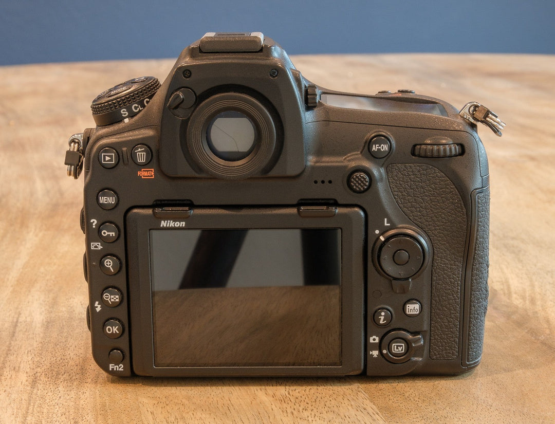 Nikon D850 45.7 MP DSLR Camera (Body Only) - Near mint cond., low shutter count