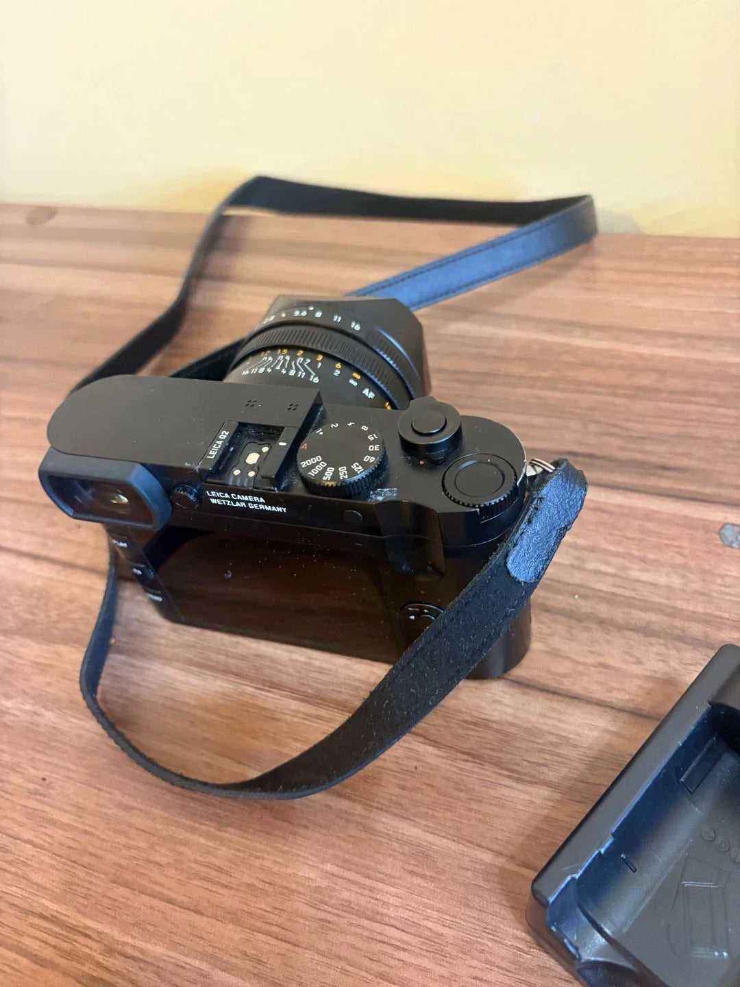 Leica Q2 47.3 MP Digital SLR Camera - Black (Body Only)
