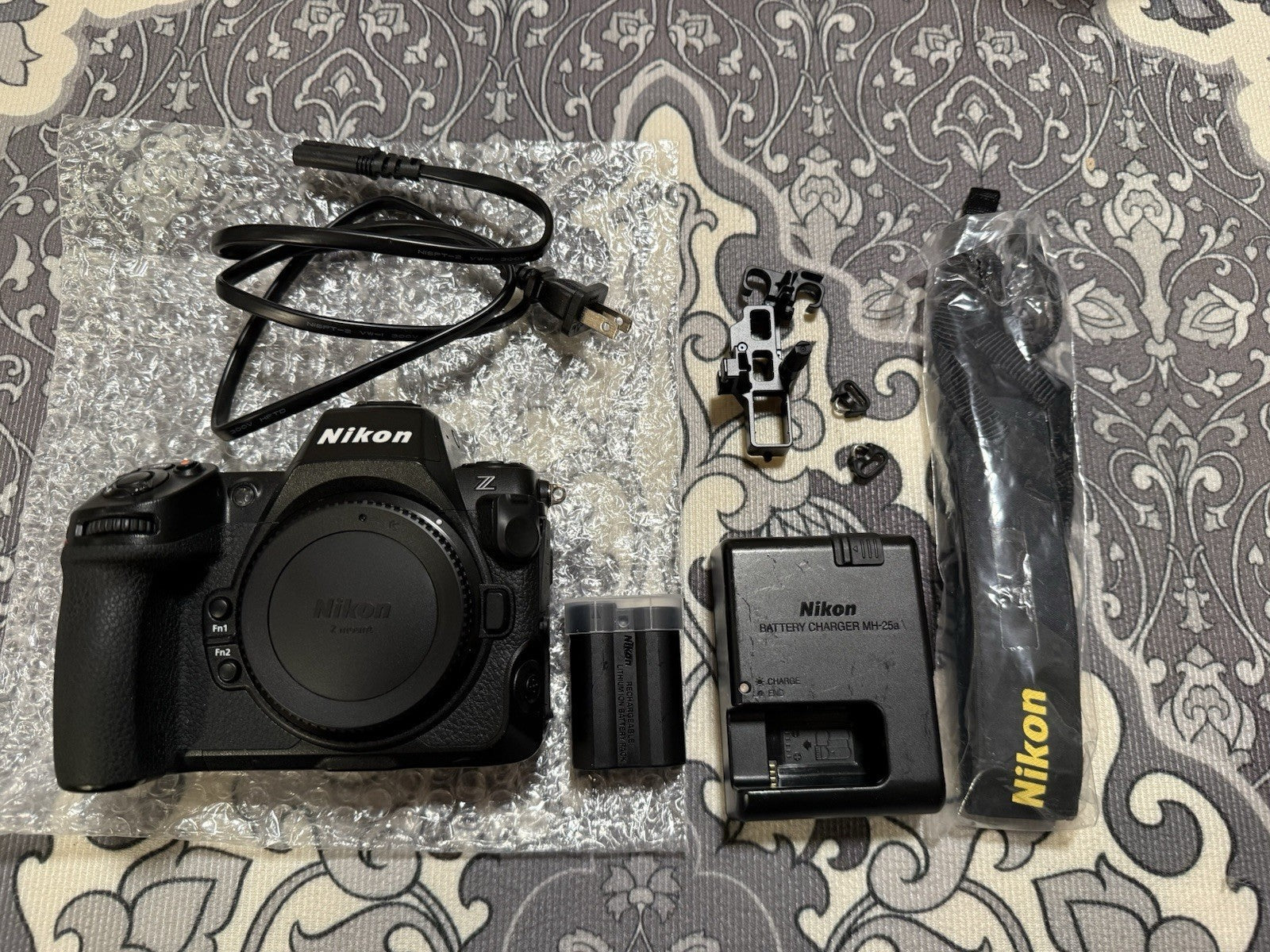 Nikon Z8 Full-frame 8K 45.7MP Mirrorless Hybrid Camera