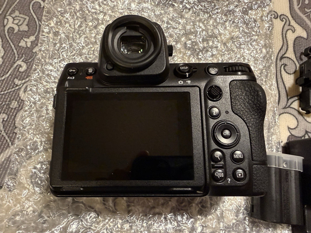 Nikon Z8 Full-frame 8K 45.7MP Mirrorless Hybrid Camera