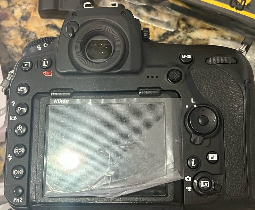 Nikon D850 Camera With Lense 28925 Shutter Count Used